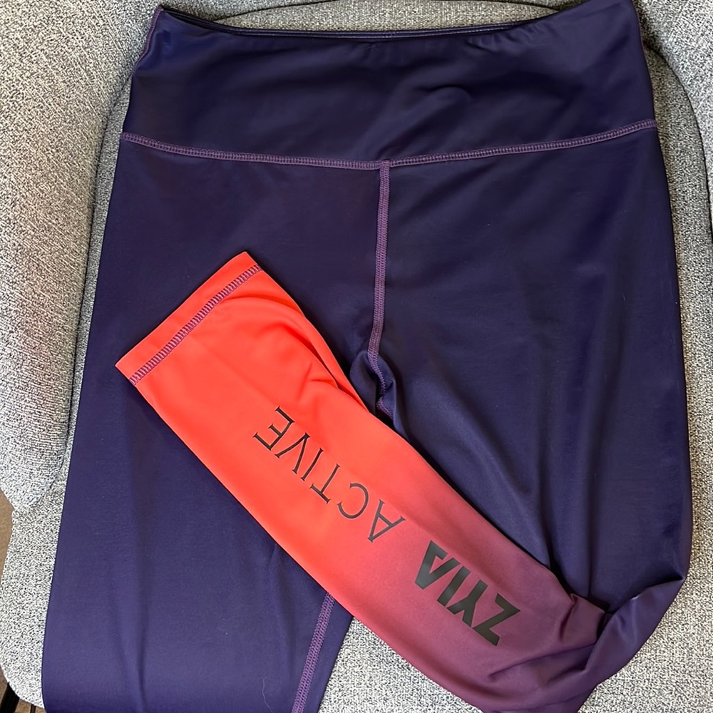 Zyia Active leggings
